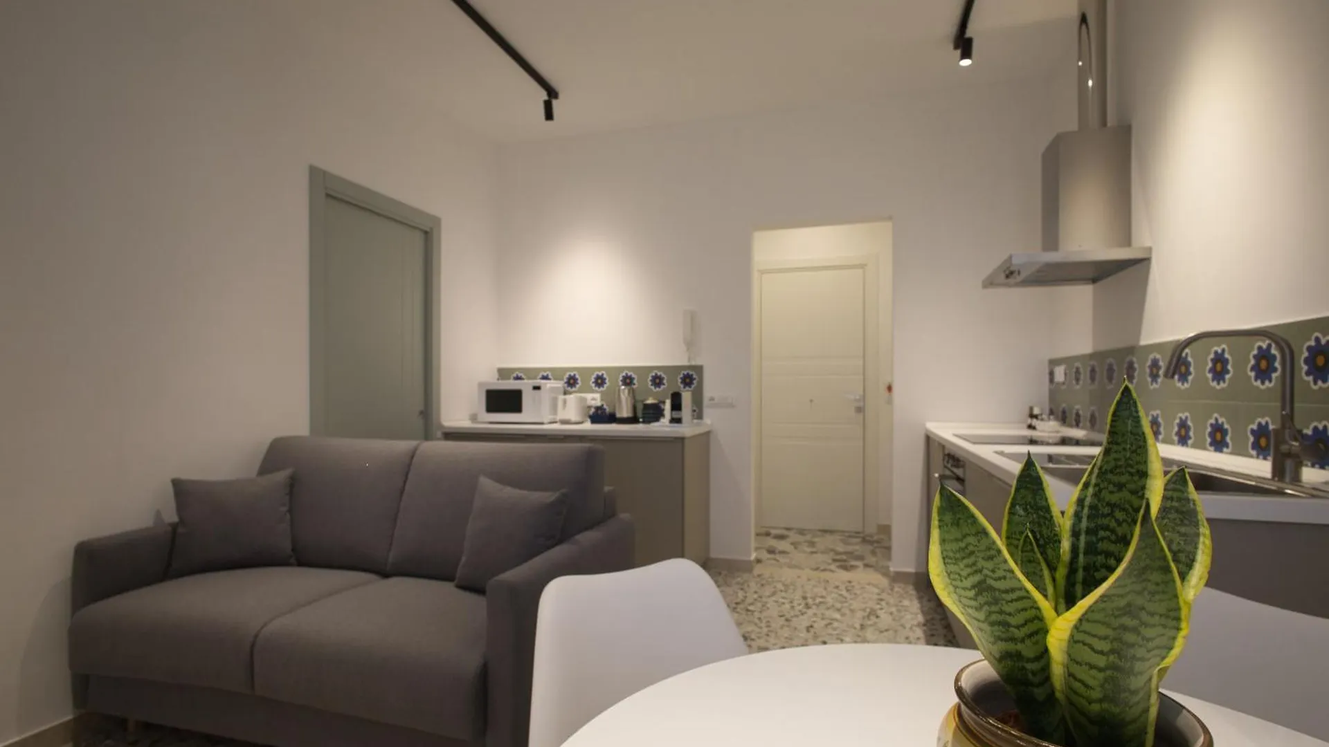Eos Serenity Suites Syracuse 0*,