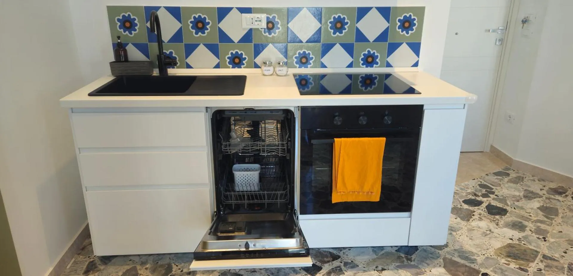 Eos Serenity Suites Syracuse 0*,  Italia